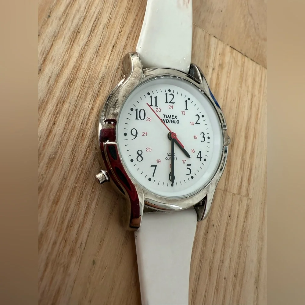 Timex ladies silver tone and white watch NEW BATTERY